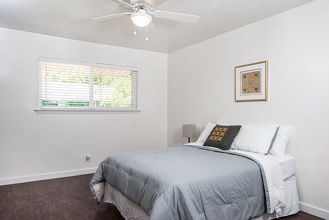 1st image of 1607 W Oak St APT 205