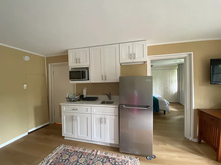 5305 Pooks Hill Rd — Photo 2