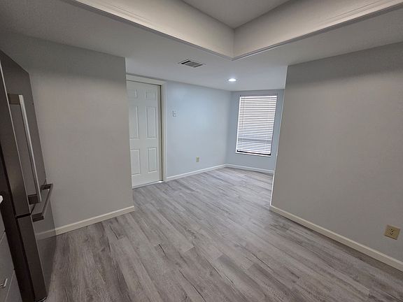 3rd image of 4560 Heritage Oak Dr