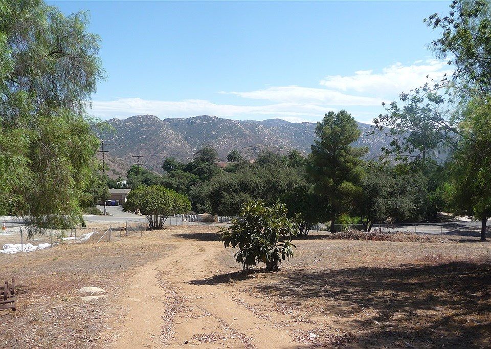 1st image of 2639 Canyon Crest Dr