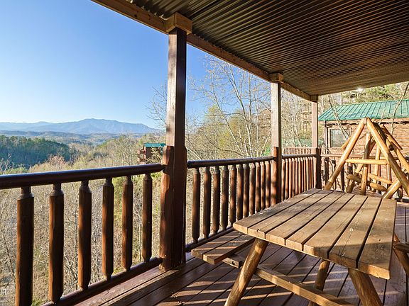 5th image of 2251 Upper Middle Creek Rd #32FF