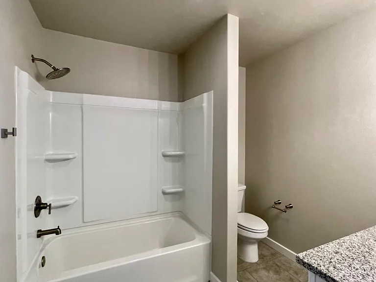 13706 Avenue R — Photo 12