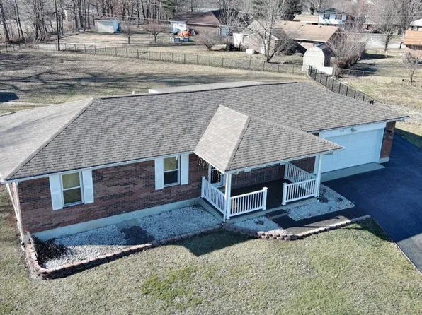 739 Kimberly Ct, Radcliff, KY 40160