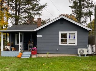 719 1/2 E Chapin St, Cadillac, MI 49601