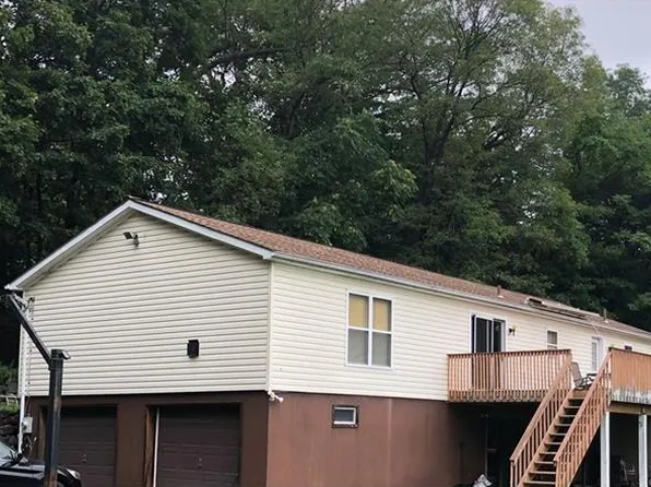 356 N Liberty Dr, Tomkins Cove, NY 10986