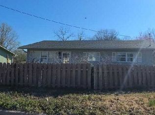 2640 N Johnston Ave, Springfield, MO 65803