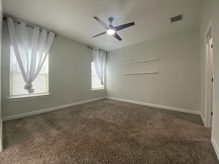 12951 Aberdare Dr — Photo 14