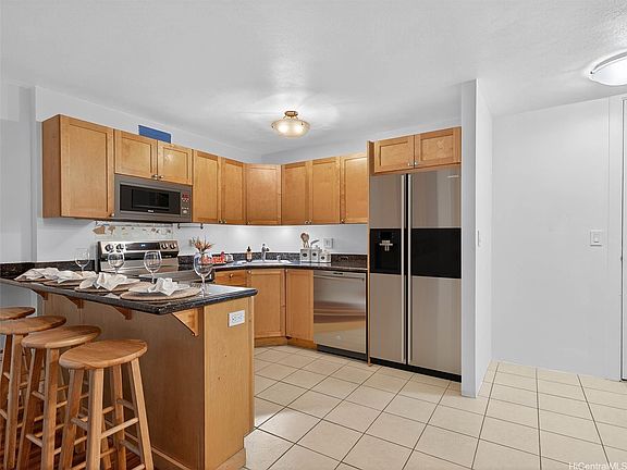 3rd image of 430 Kaiolu St APT 207