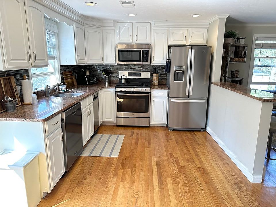 2nd image of 6 Adams St