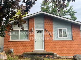 20215 Woodward St, Clinton Township, MI 48035