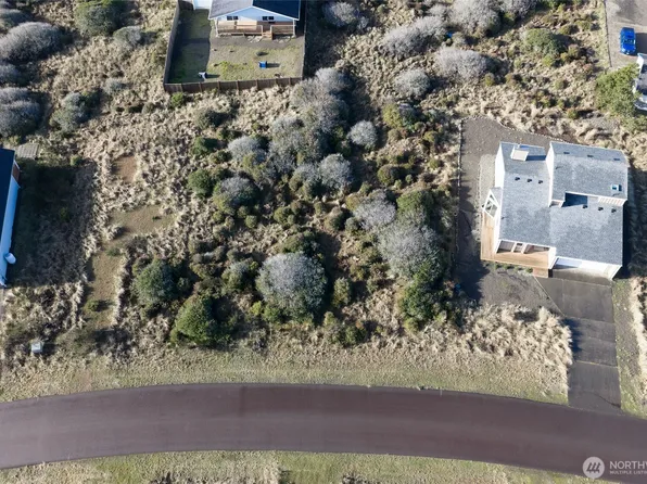 444 N Bel Air Loop, Ocean Shores, WA 98569