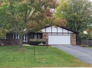 10S249 Argonne Ridge Rd, Willowbrook, IL 60527