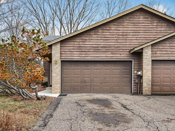 2199 Hallmark Ave N, Oakdale, MN 55128