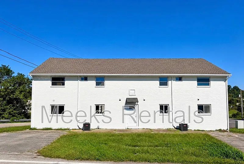 2 bed, 1.0 bath, 1000 sqft, $1,400 — Photo 1