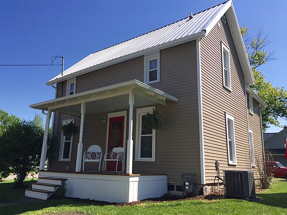Back porch, rear entrance