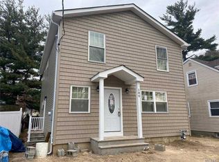 180 Perry St, Hempstead, NY 11550