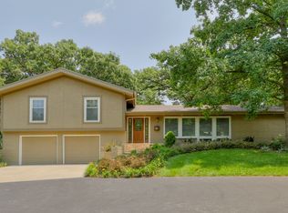 10031 Roe Ave, Overland Park, KS 66207