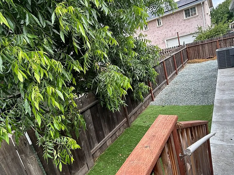 515 E Walnut St — Photo 15