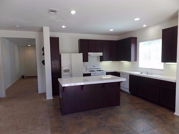 2nd image of 14041 Platinum St