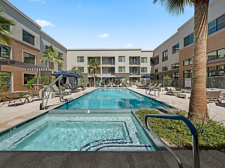 Overture Arcadia 55+ Active Adult Apartment Homes — Photo 15