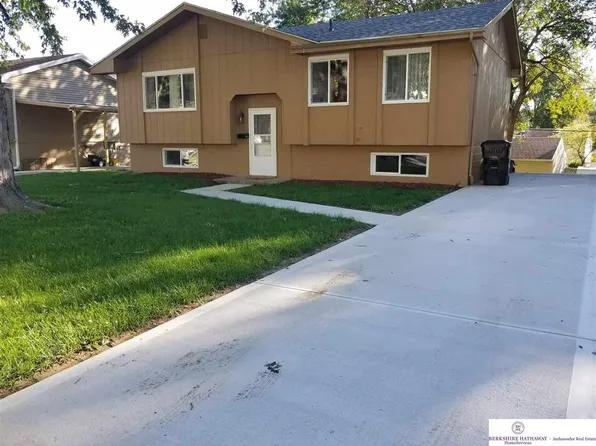 7611 Teal St, La Vista, NE 68128
