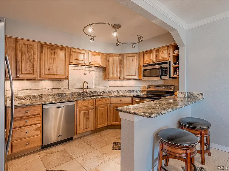 1625 Larimer St #1802 — Photo 3