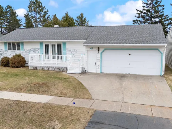 42 Garden Cir, Babbitt, MN 55706