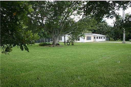 1st image of 5051 SW 58th Ave