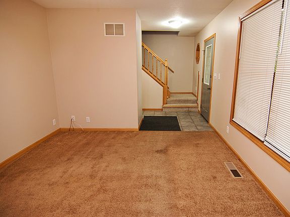 4th image of 310 N Van Horn St