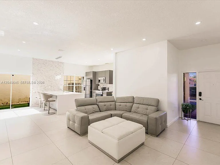 21475 SW 90th Pl — Photo 13