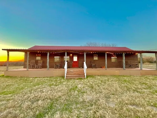 1255 Daniel Rd, Weatherford, TX 76087