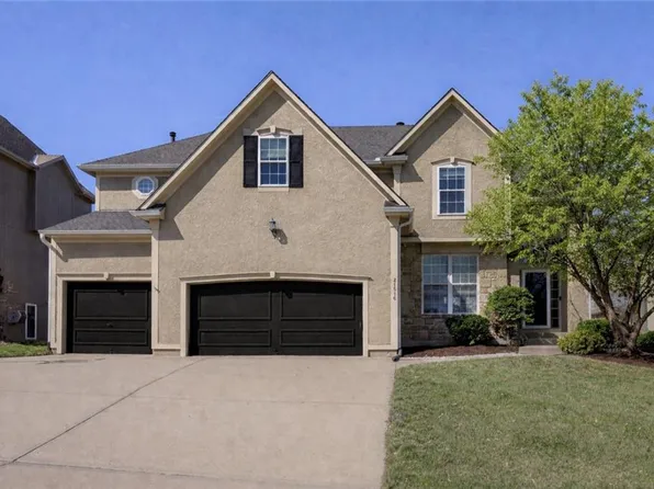 21516 W 99th St, Lenexa, KS 66227