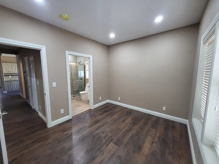 216 Spring St #1 — Photo 12
