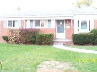 29489 Schoenherr Rd, Warren, MI 48088