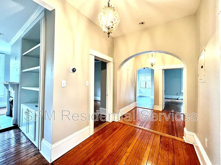 102 N 17th St — Photo 6