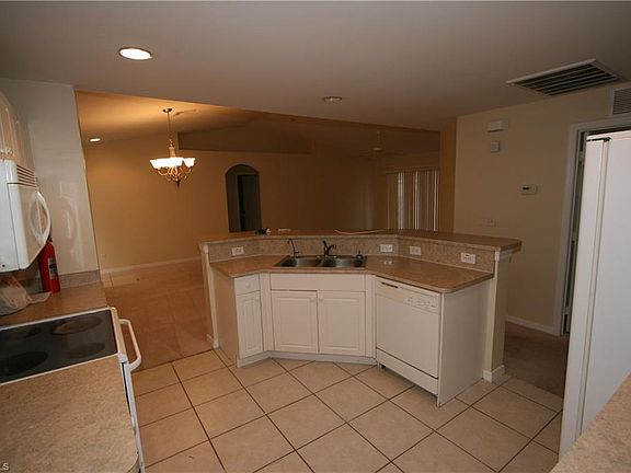3rd image of 3206 42nd St W