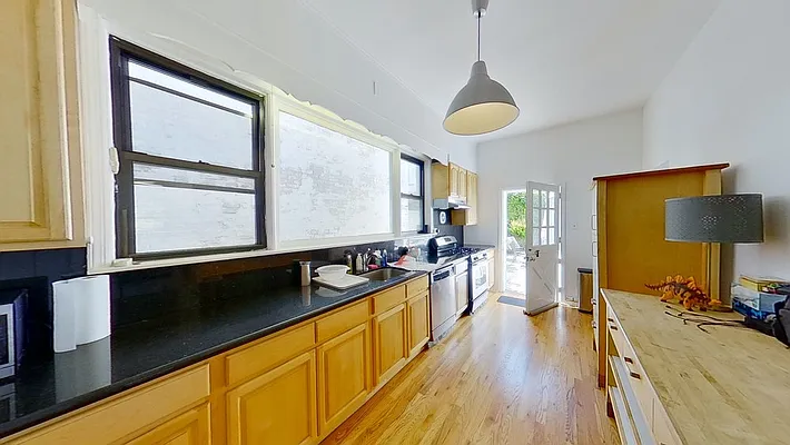 Rented by Bold New York | media 13