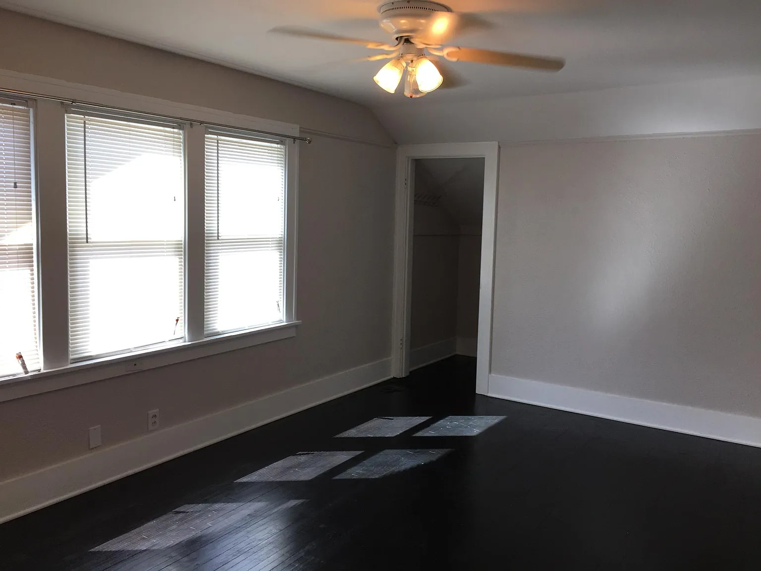 3 bed, 2.5 bath, 2000 sqft, $1,650 — Photo 2