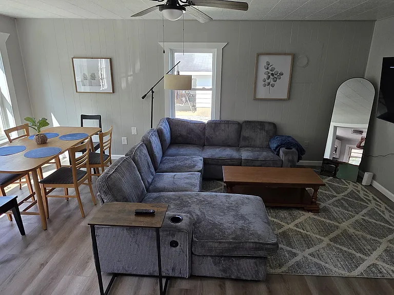 617 Jewell St — Photo 1