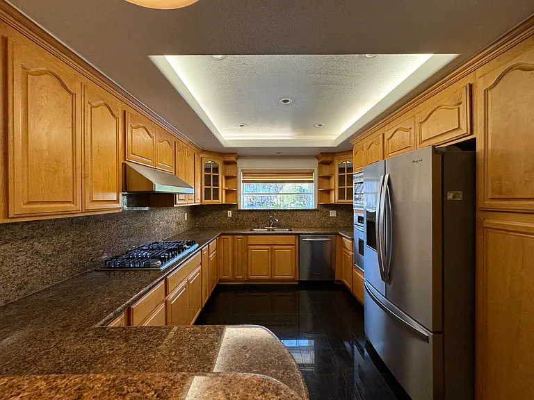 1574 James Town Dr — Photo 4
