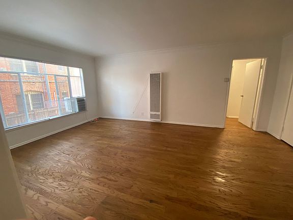 5th image of 461 S Cloverdale Ave #13