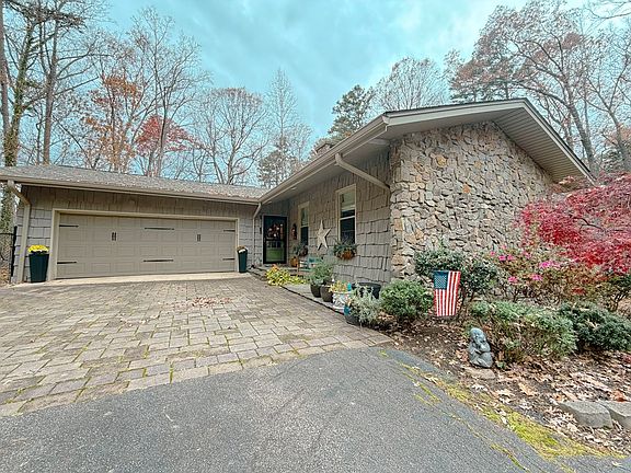 2nd image of 325 Country Club Dr