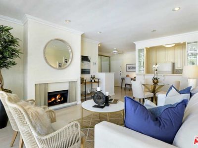 11645 Montana Ave APT 306, Los Angeles, CA, 90049