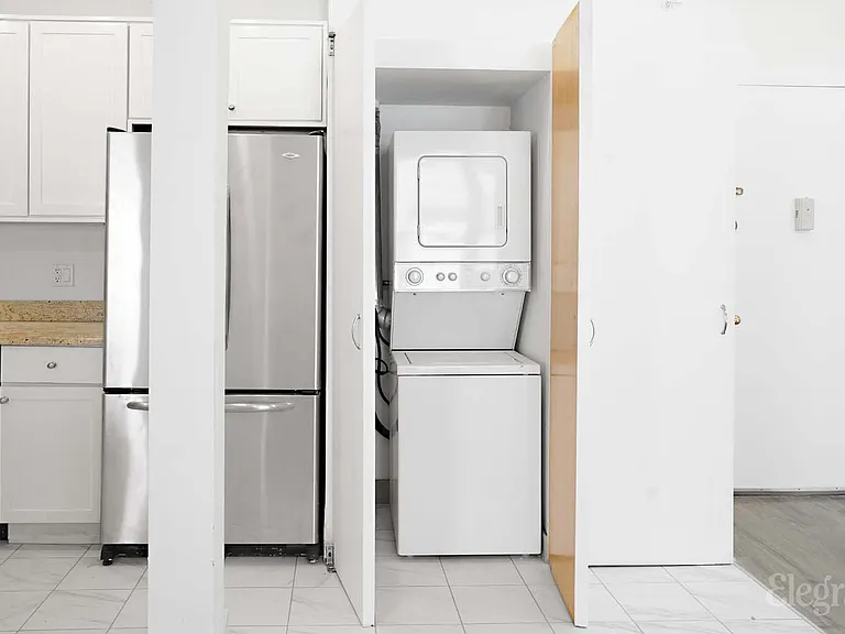 120 E 13th St #3R — Photo 10