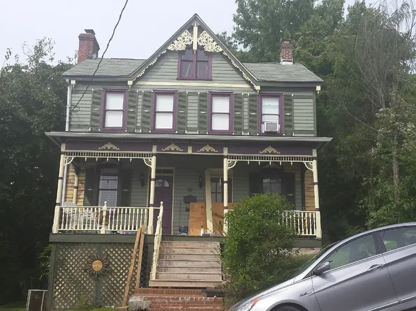 21 W C St, Brunswick, MD 21716