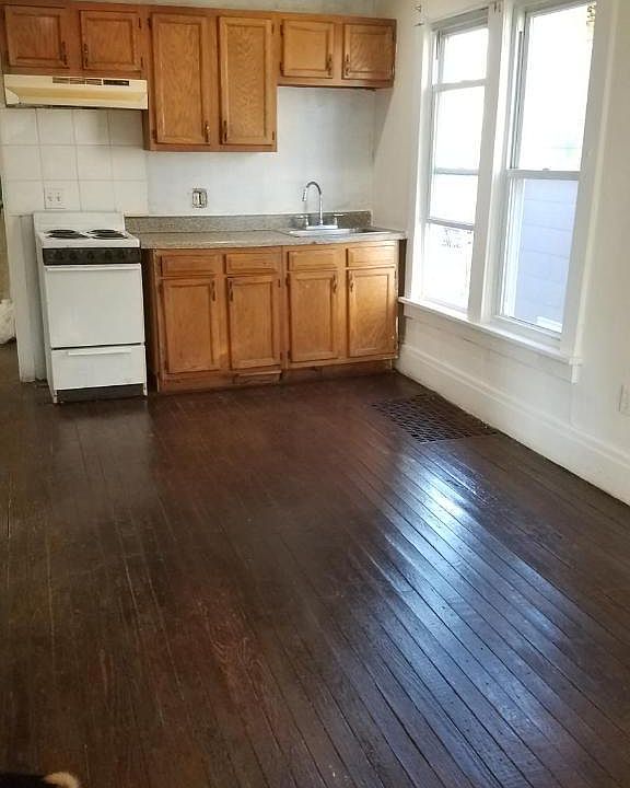 2nd image of 50 Hastings Ave #1