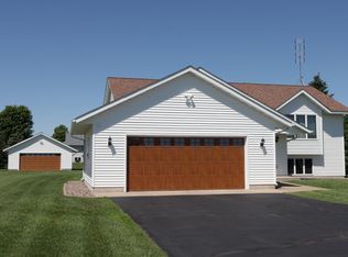 4330 118th St, Chippewa Falls, WI 54729