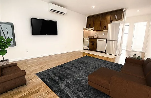 Rented by Jonis Realty | media 1