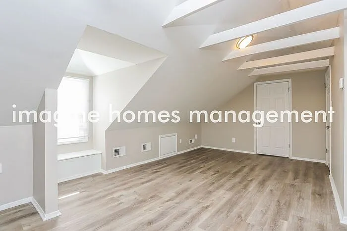 1115 Grandview Dr — Photo 9