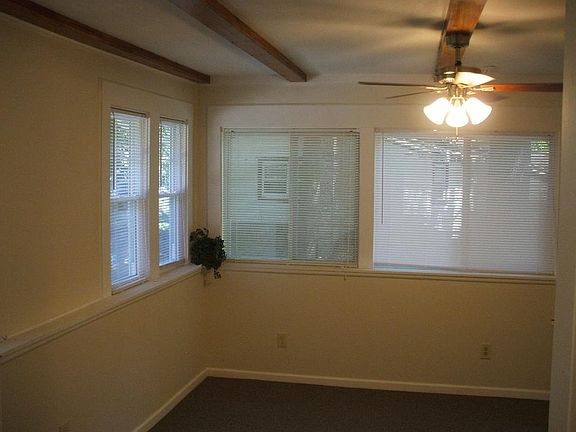3rd image of 3 Lake Dr